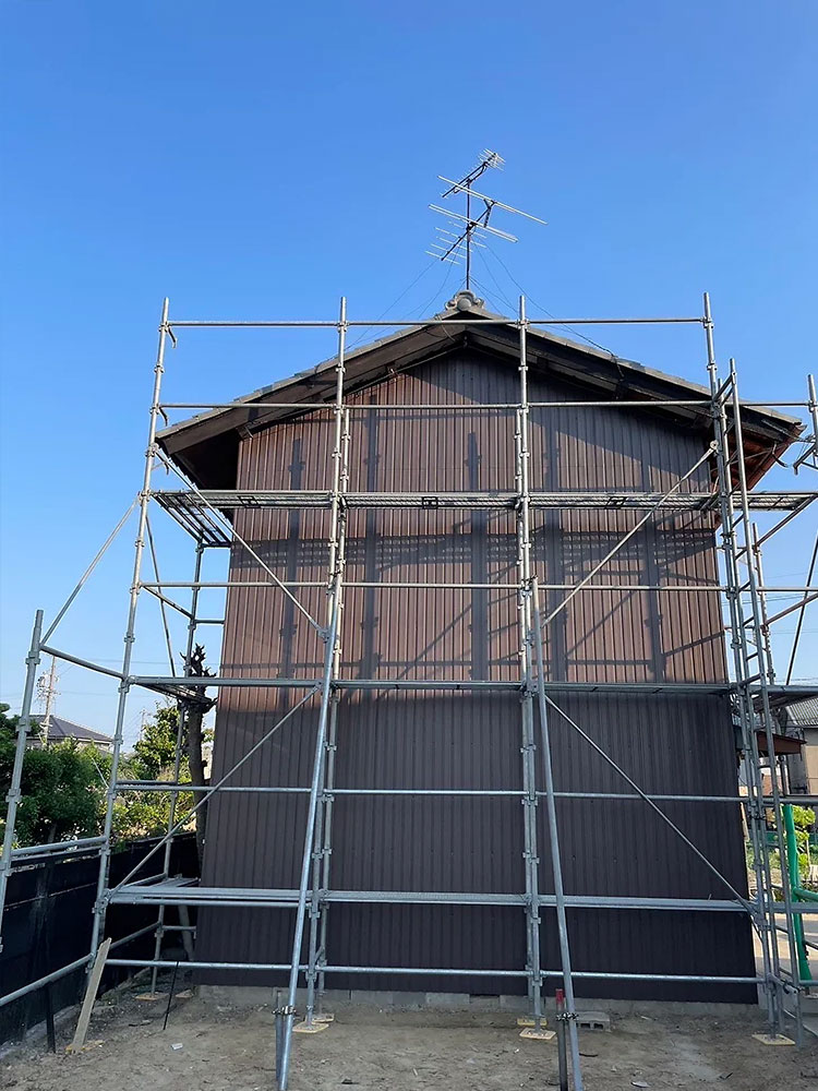 壁トタン張り替え